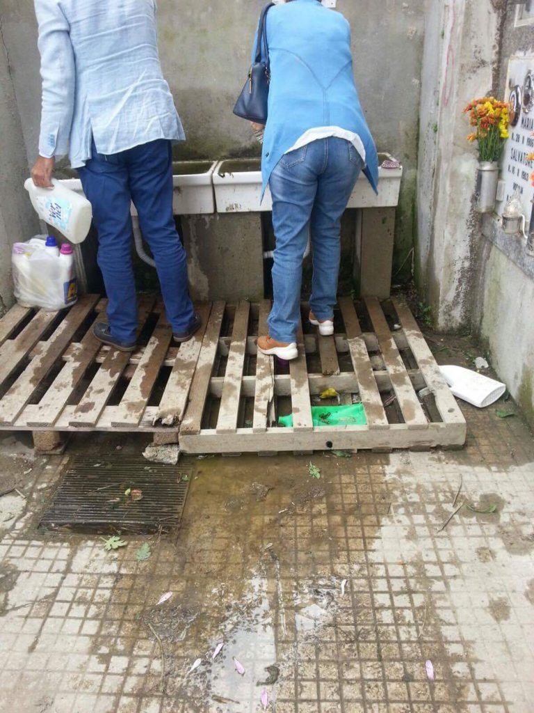 DENUNCE MESSINESI – Nessun decoro per i Cimiteri della Città
