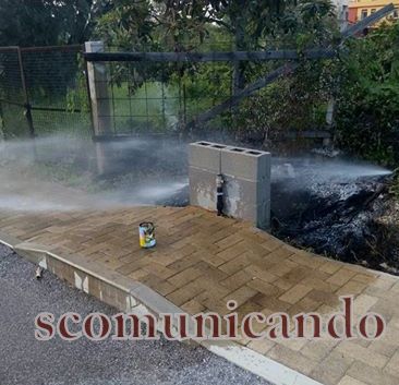 BRAVATE – 2 ragazzi, ricercati ora dalla Polizia Municipale di Brolo, giocano con fuoco e allagano un tratto di via Sciascia