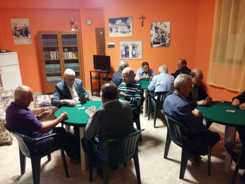 SENIOR – A Brolo, da ieri, la nuova sede degli anziani in piazza Apollo