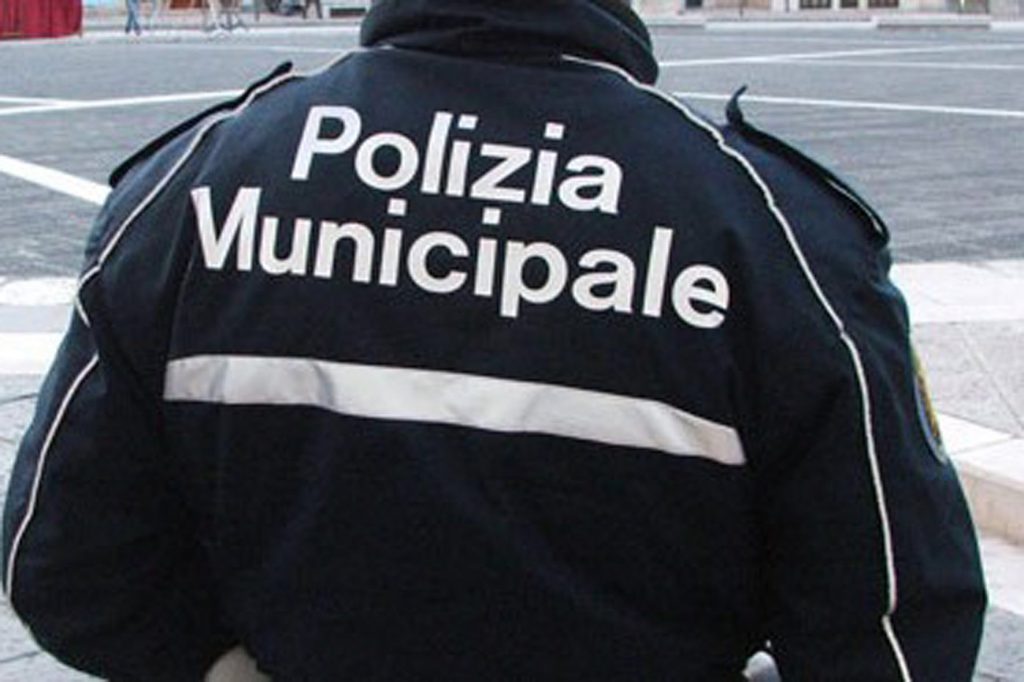 CAPO D’ORLANDO – Sul contenzioso con la polizia municipale l’opposizione chiede la conferenza dei capigruppo