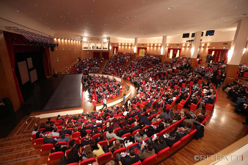 BARCELLONA PG – Al Teatro “Mandanici” è sold out  per il “Caravaggio” di Vittorio Sgarbi