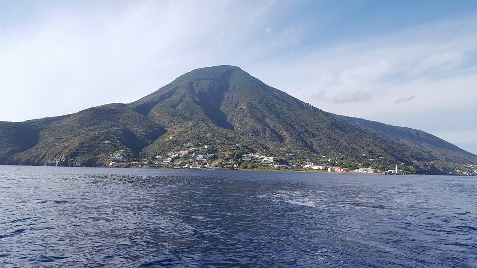 TREKKING ALLE EOLIE – Destinazione: Monte Fossa delle Felci (963 metri sul livello del mare)