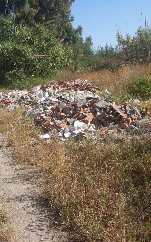 VILLAFRANCA TIRRENA – Operazione antinquinamento del Nucleo Ambientale della Polizia Metropolitana su un terreno confiscato alla mafia
