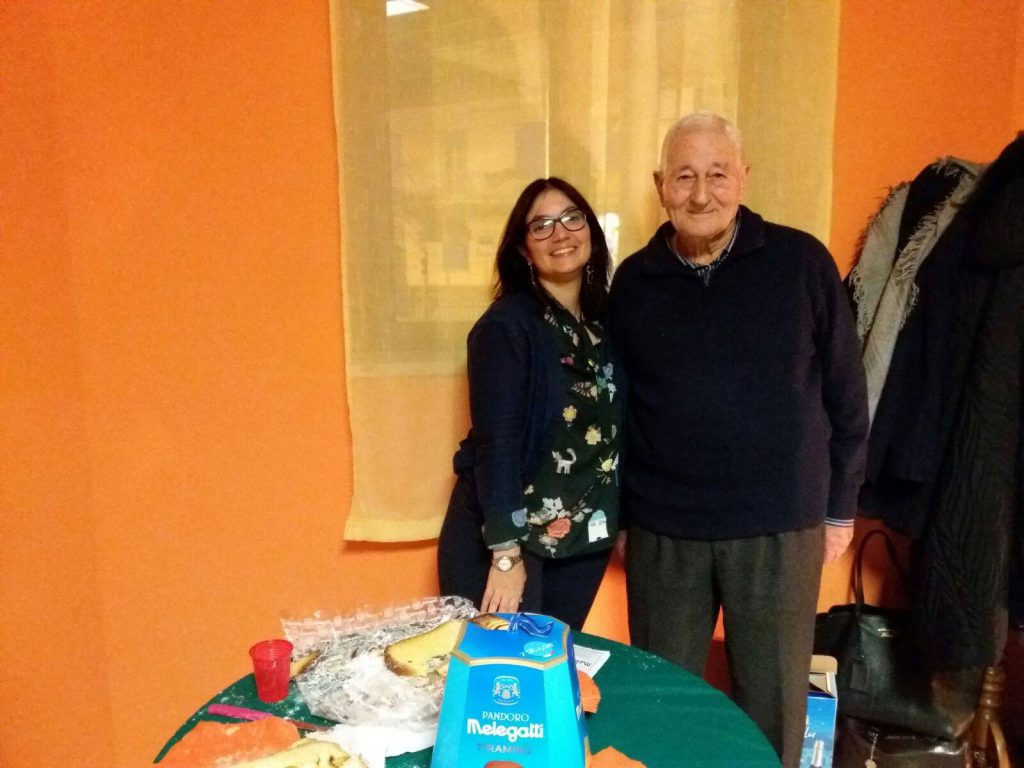 BROLO – Gli Auguri di Natale al centro diurno per la terza età