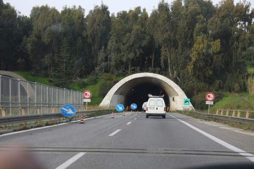 CAS – Domani chiusa al traffico la tratta tra Brolo e Rocca di Caprileone