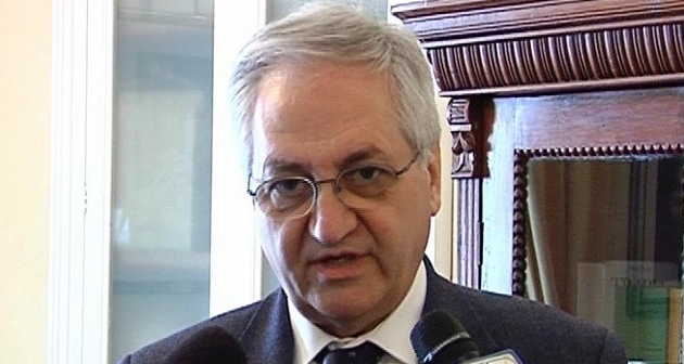 PRECARI – “Negli Enti locali, precari un po’ meno… precari”