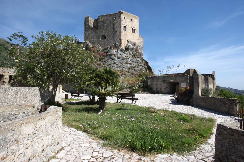 MESSINA – Scaletta Zanclea, Castello Rufo Ruffo “Natale al Castello”