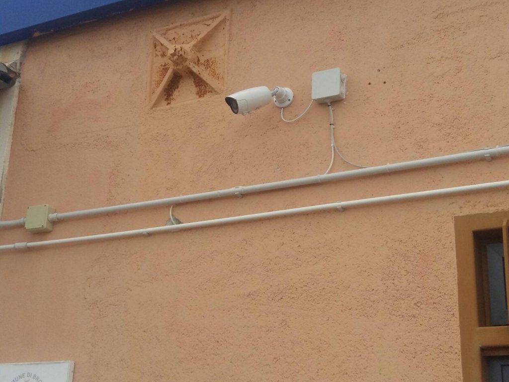 BROLO – Attivata la videosorveglianza nei locali della stazione ferroviaria