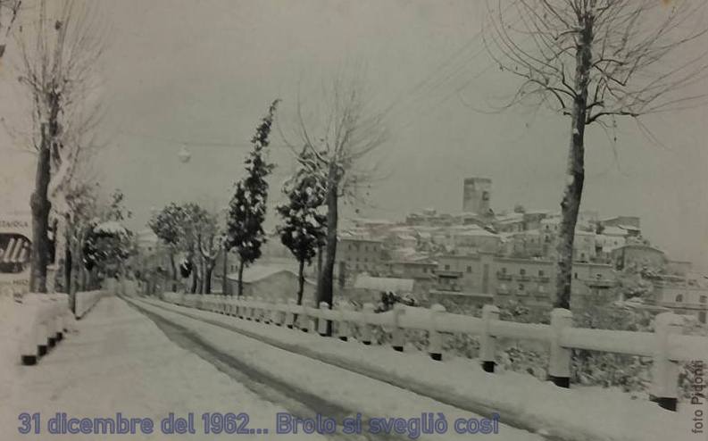 FOTO IN BIANCO – A Brolo la nevicata del ’62