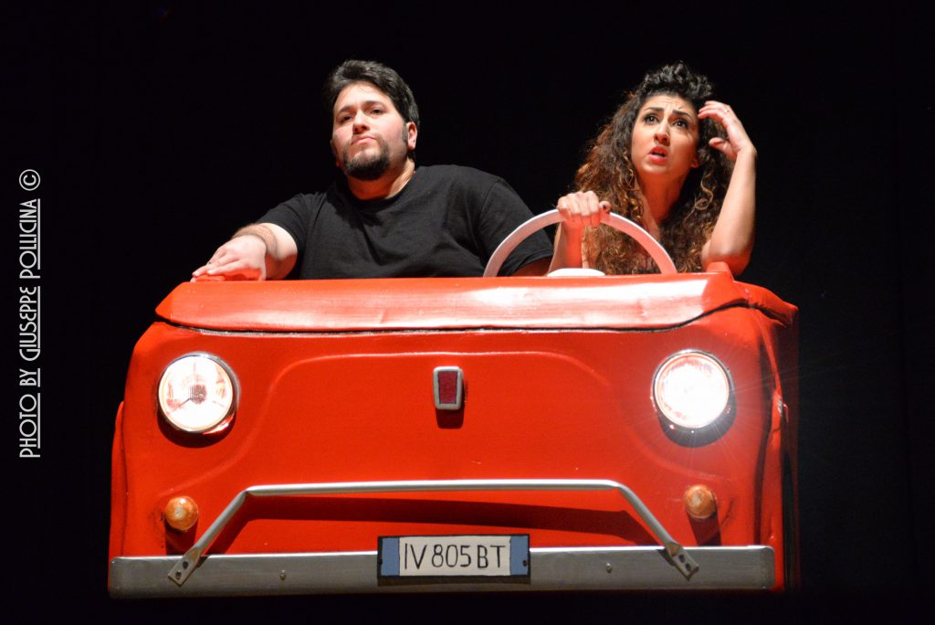 MILAZZO – Successo di pubblico per lo spettacolo “Non era la quinta era la nona”, scritta da Aldo Nicolaj