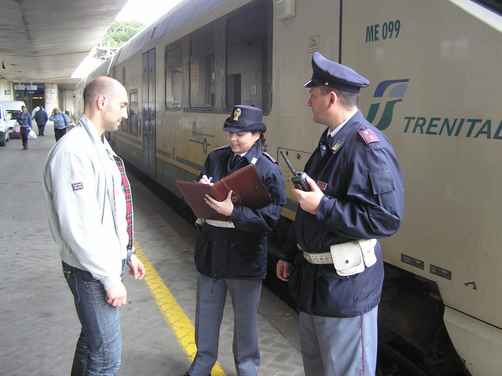 MESSINA – Aggressione in stazione. Bloccate e denunciate tre persone