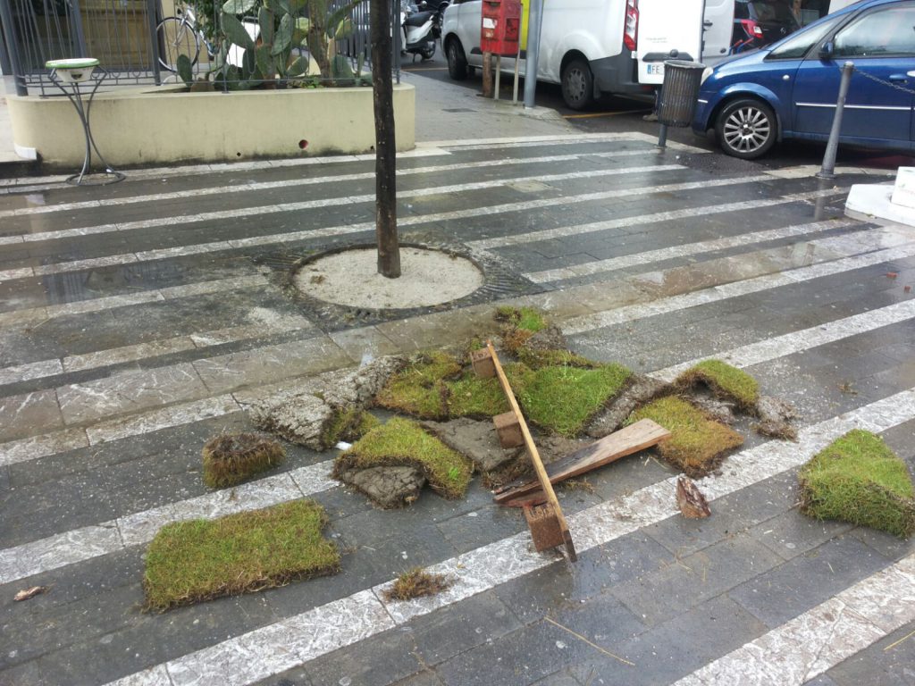 CAPO D’ORLANDO – Vandali “beccati” dalla videosorveglianza