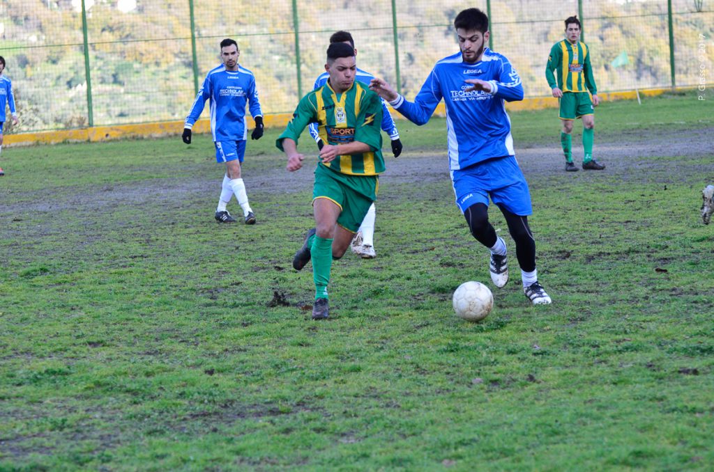 CALCIO – Terza Categoria, Caronia: Preziosissimo pareggio nell’ostico campo del Tortorici