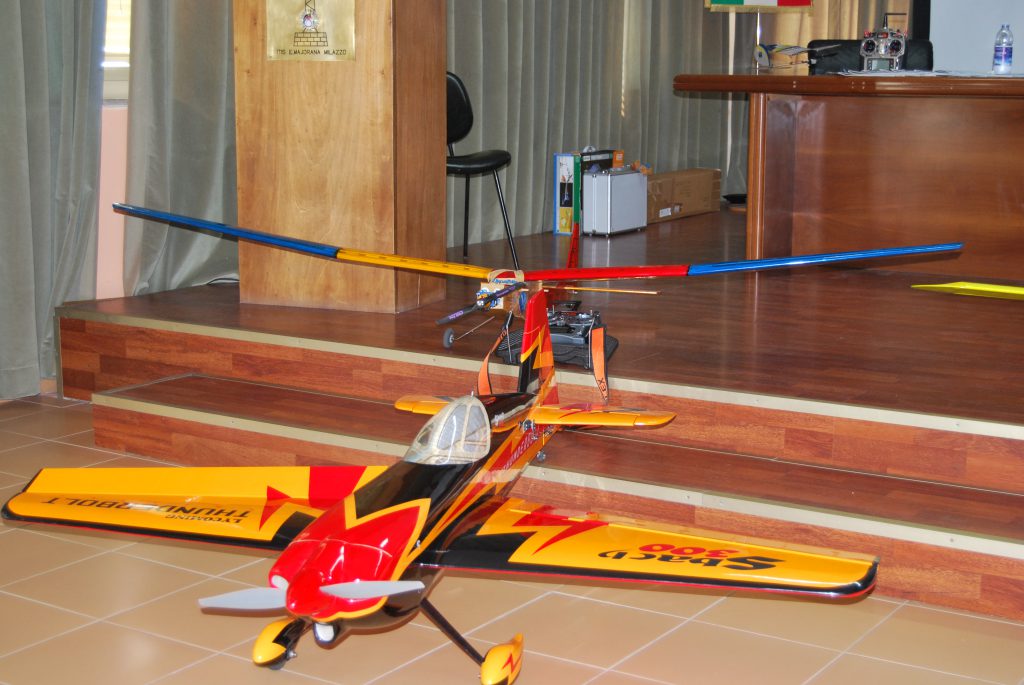 MILAZZO – Presentato all’ITT “Majorana” il corso di aeromodellismo