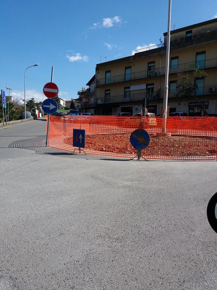 VIABILITA’ – Il raccordo tra la scorrevole Sinagra – Ponte Naso e la Statale 116 è pericoloso