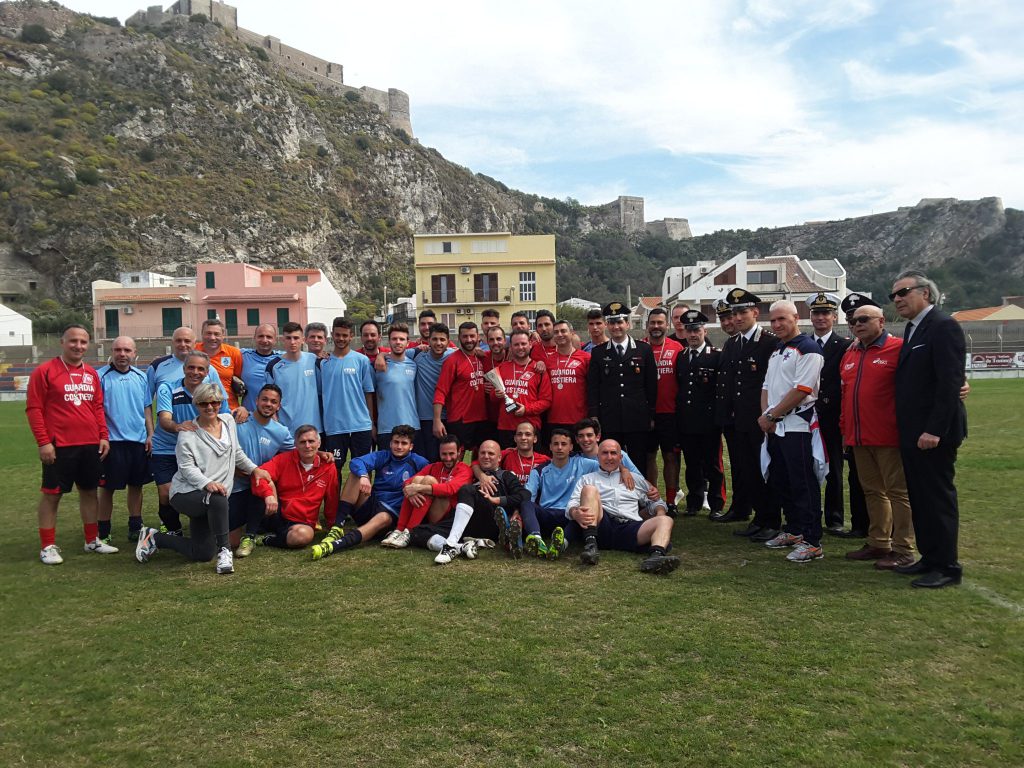 MILAZZO – Itt. Majorana, Carabinieri e Guardia Costiera: Tutti In campo per la solidarietà