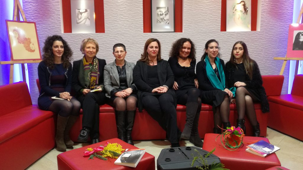 SINAGRA – Salotto letterario, presentato il libro “lato B. Il volto nascosto delle cose”