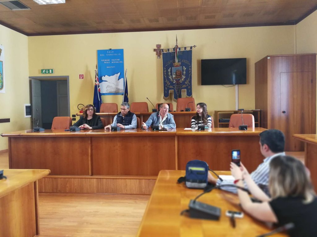 CAPO D’ORLANDO – Vertenza precari comune: “Entro maggio sei stipendi più la tredicesima pagati”