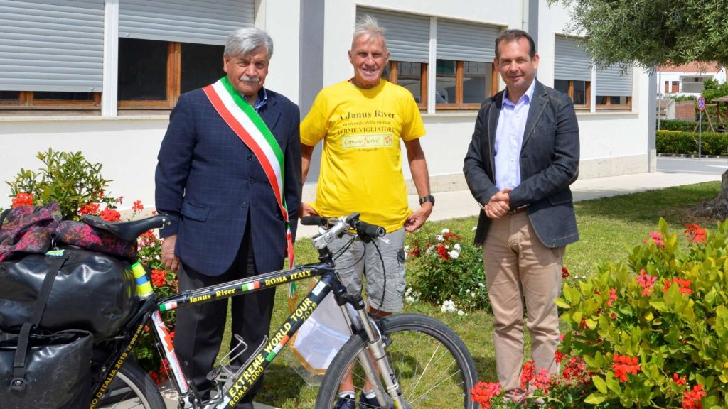 JANUS RIVER – “A Terme Vigliatore ho ricevuto l’accoglienza migliore della Sicilia”