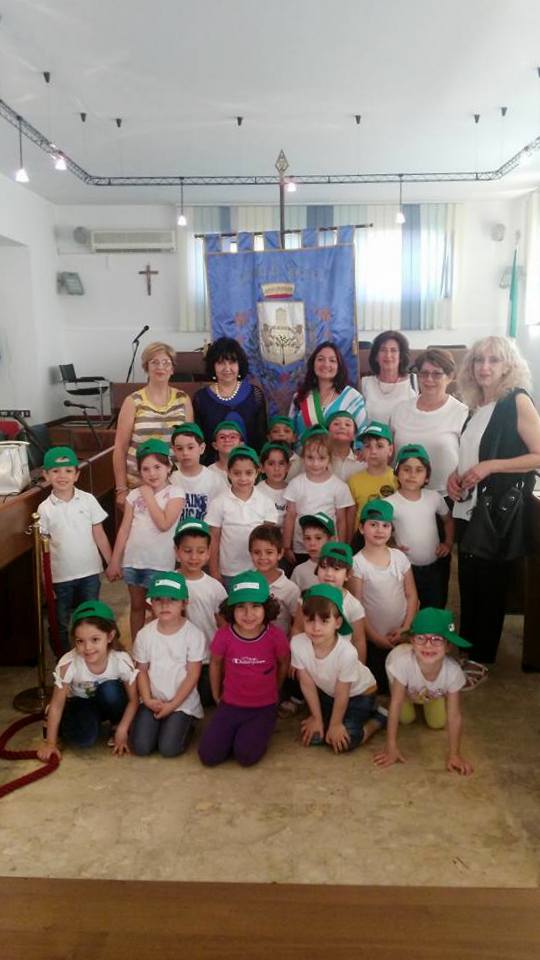 I RAGAZZI DEL FUTURO! – A Brolo quelli di “cinque anni” della scuola dell’infanzia “scoprono” il Comune
