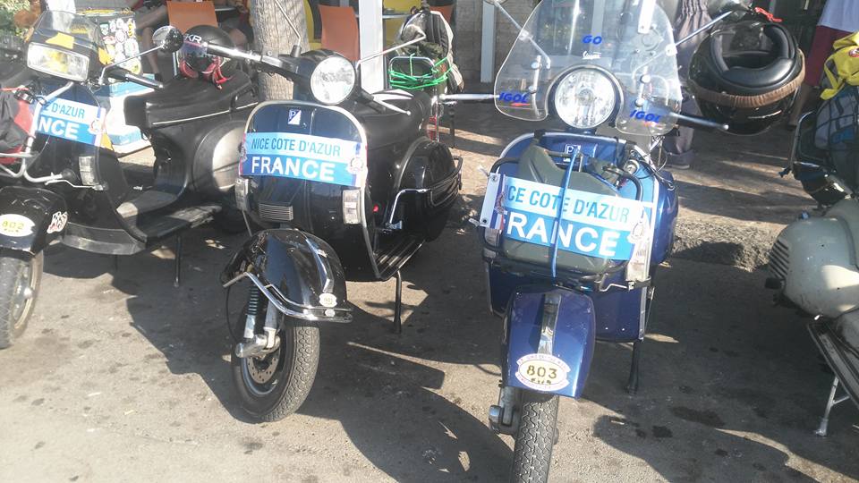 GIRI IN VESPA – Brolo ospita una tappa del Giro dei tre Mari 2017 su Vespa e Lambretta. Per i collezionisti anche l’annullo filatelico