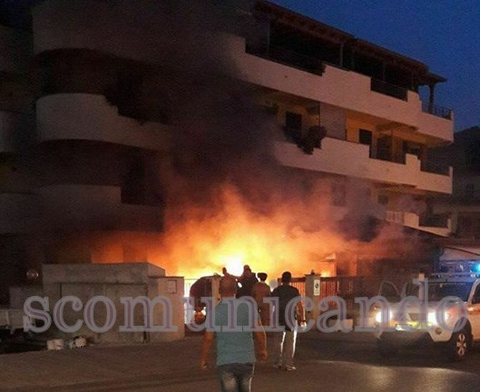 INCENDIO – Le fiamme fanno ingenti danni. Questo a Gliaca di Piraino