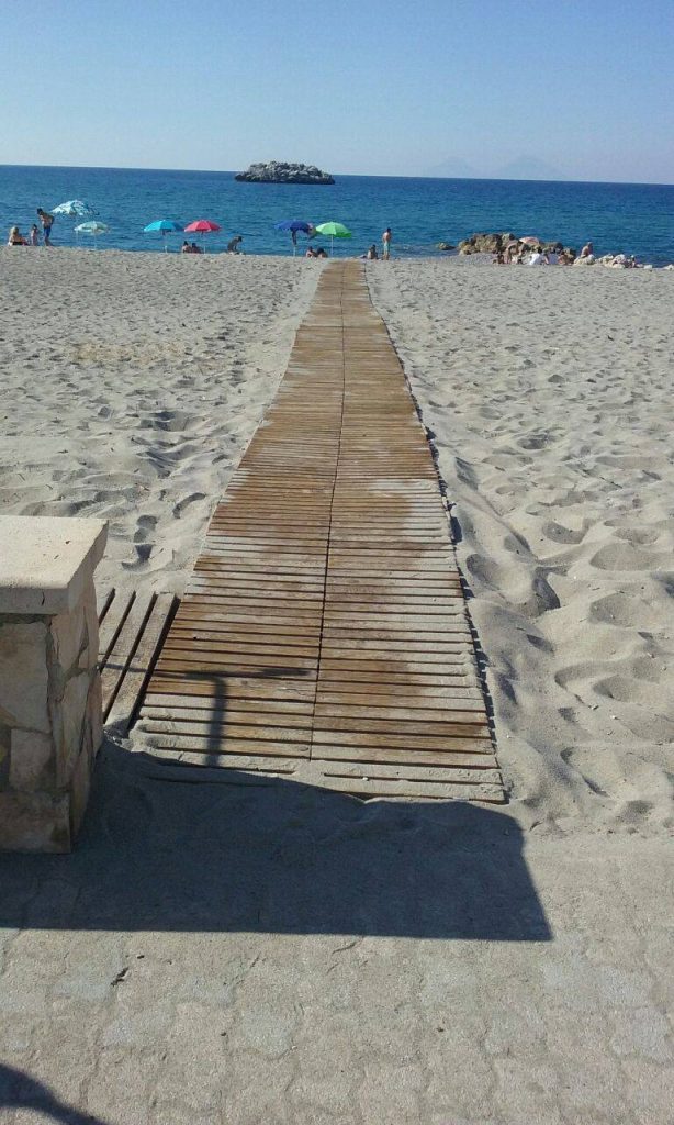 BROLO & DISABILITA’- Anche quest’anno una spiaggia accessibile a tutti