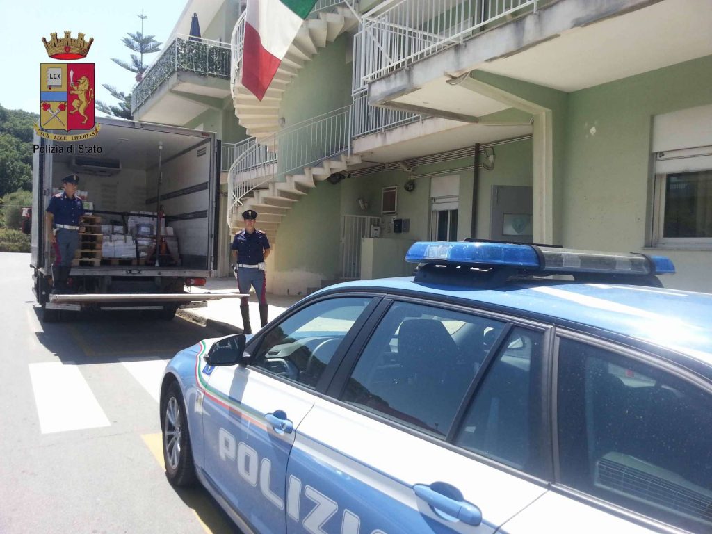 BARCELLONA P.G. – Sequestrati oltre 2.000 Kg di alimenti pericolosi per la salute pubblica