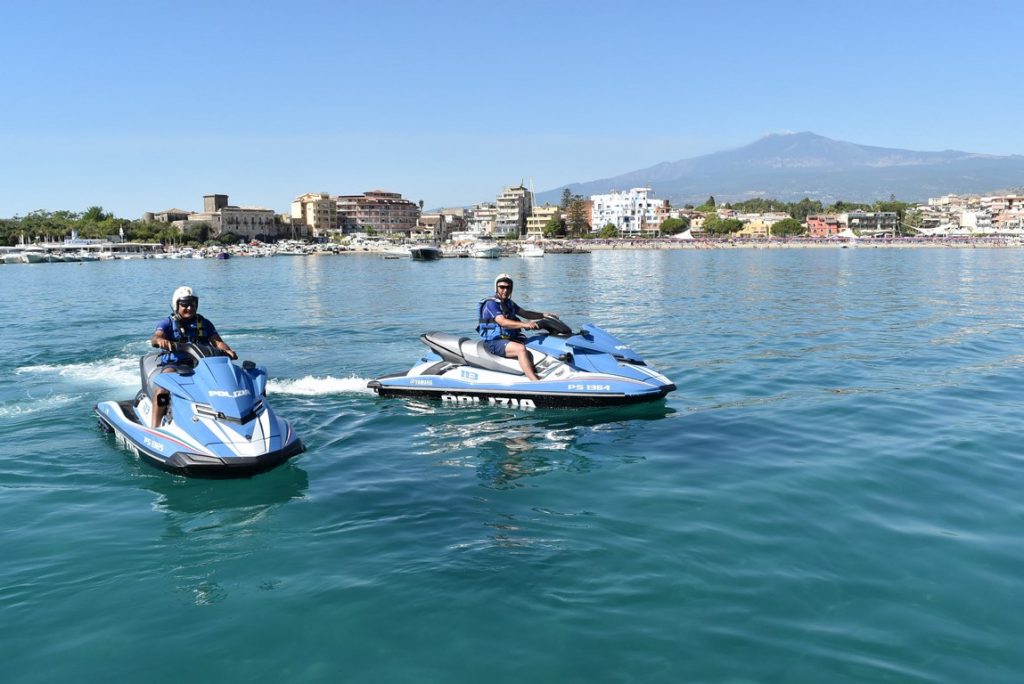 TUTTI AL MARE – ….. anche la Polizia di Stato