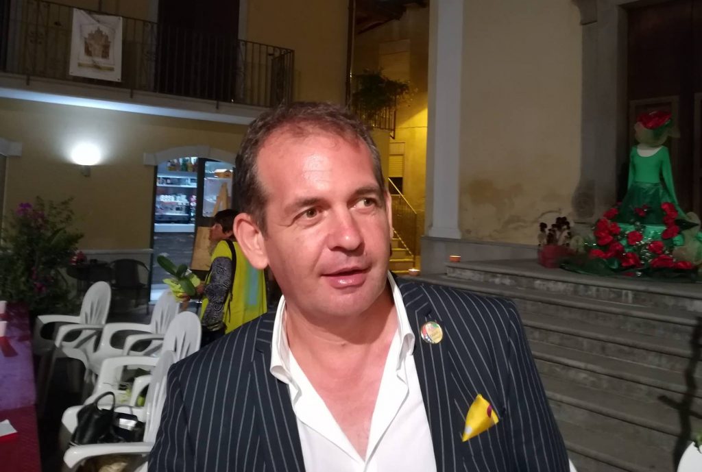 FORZA D’AGRÒ – “Percorsi e premi del borgo in fiore” la premiazione dei cittadini virtuosi