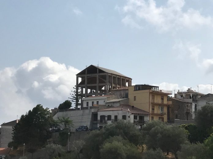 FINALMENTE – Capri Leone riavrà il suo skiline