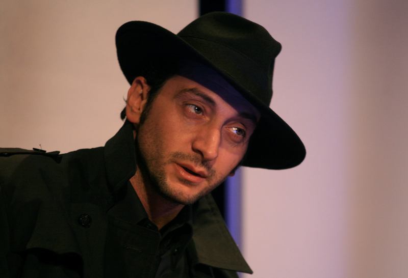 TEATRO – Al Mandanici di Barcellona “Le parole volano”