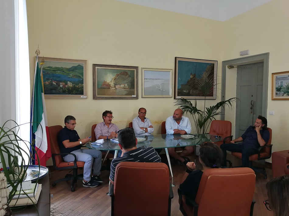 CAPO D’ORLANDO – Raccolta differenziata, distribuito il 65% dei nuovi contenitori