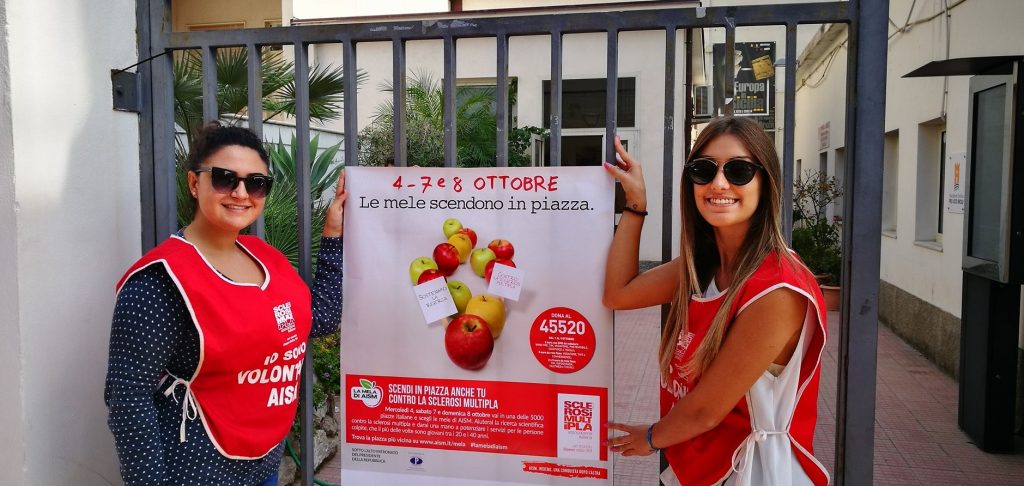 AISM BROLO – Anche a Brolo le “mele” scendono in piazza per la lotta alla sclerosi multipla