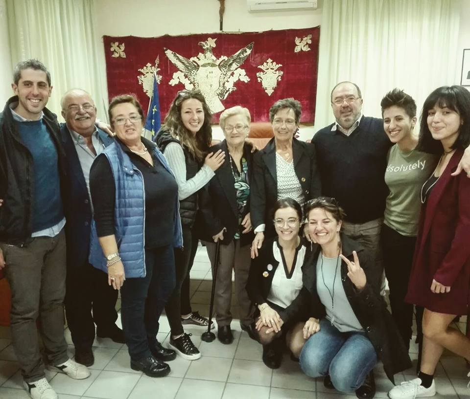 SARA ZEUS – Lascia il comune di Piraino. Va in pensione… sarà difficile, anzi impossibile sostituirla, non negli atti, ma nel cuore!