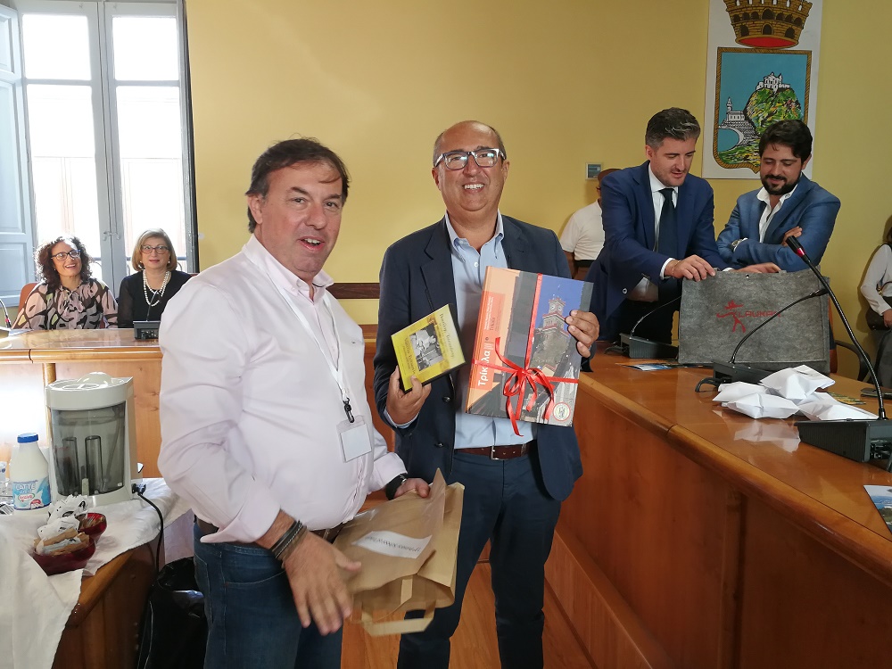 CAPO D’ORLANDO – Erasmus Plus, il saluto del Sindaco agli studenti stranieri
