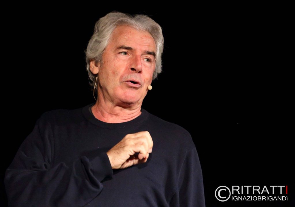 TEATRO – Al Mandanici il “regalo” di Tullio Solenghi