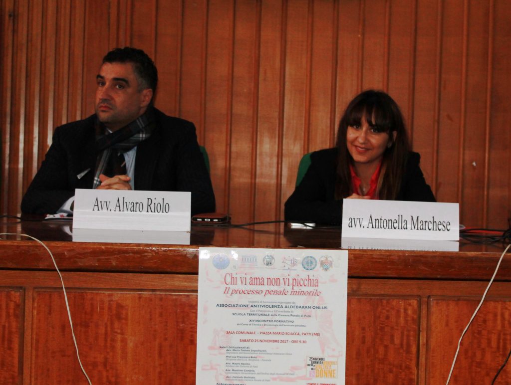 DONNE & SOCIETA’ –  “Chi vi picchia non vi ama”