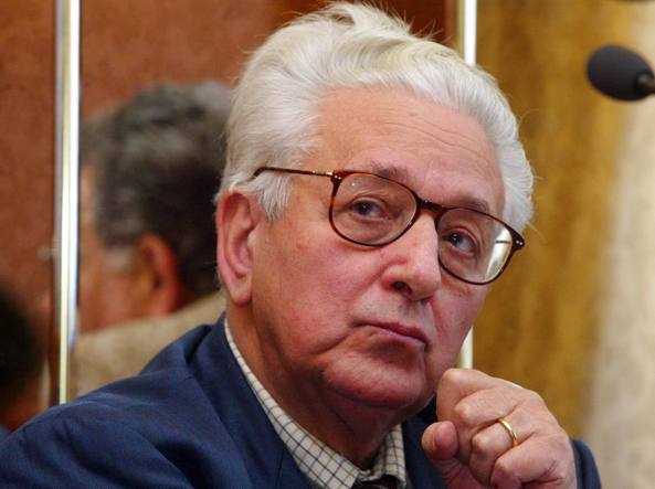 DIS-ORIENTAMENTI – Un Fascista Rosso al di sopra di ogni sospetto… Pino Rauti