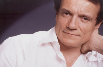 TEATRO – Il Mandanici si prepara ad applaudire Massimo Ranieri