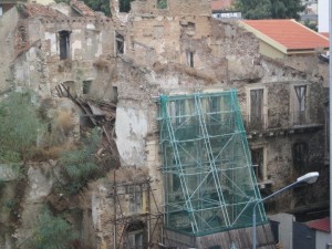 LA QUERELLE – A Messina, su largo Avignone, Nino Germanà dice la sua