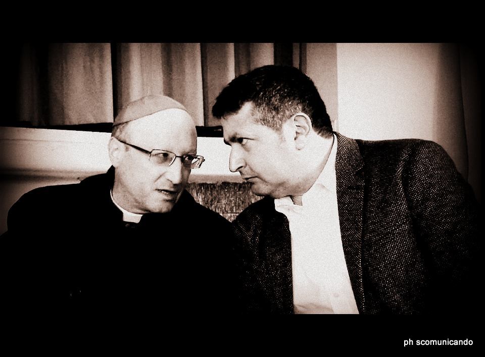 FAKE NEWS – Se ne è parlato, tra Giornalisti, a Sant’Agata Militello, alla presenza di Monsignor Giombanco