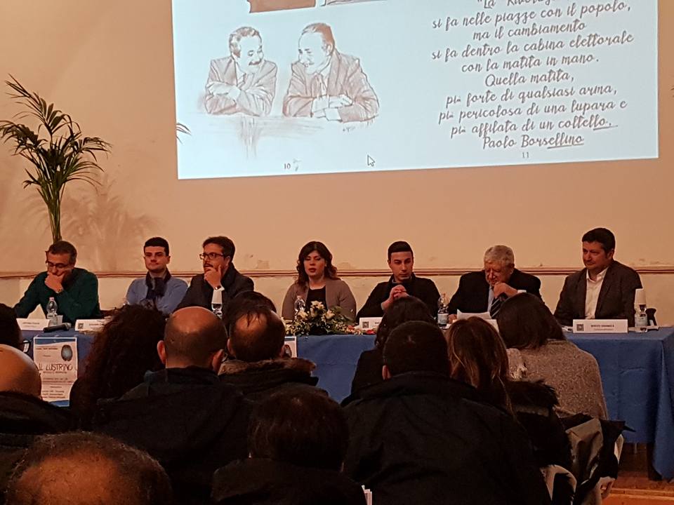 IL LUSTRINO – Venti pagine di “scommessa editoriale” che parlano di Politica, ambiente cultura, solidarietà, società, mondo