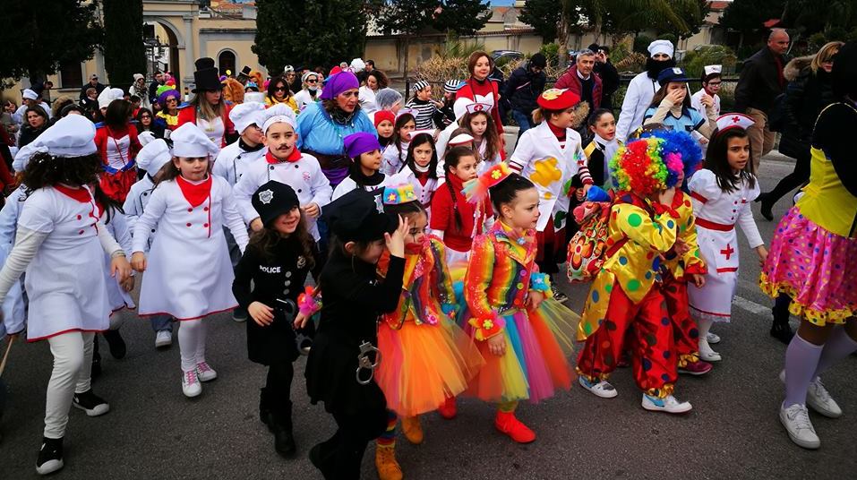 IL METEO SUL CARNEVALE – A Brolo oggi …. freddo, nuvoloso, ma “si escludono fenomeni di pioggia”