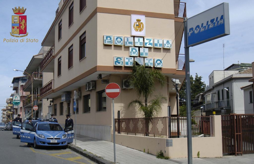 BARCELLONA P. G. – In manette gli autori di una rapina in appartamento