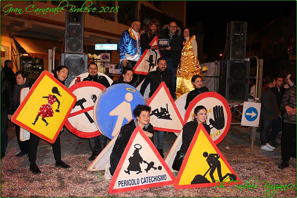 SCATTI & CORIANDOLI – Il Carnevale di Brolo visto da Tindaro Buzzanca