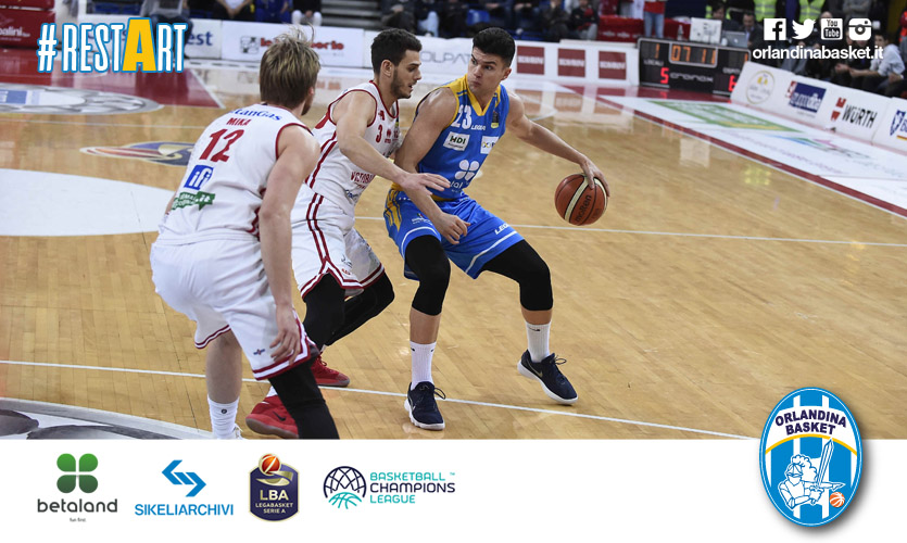 BASKET – Bella Betaland per 25′, poi raggiunta e beffata a Pesaro