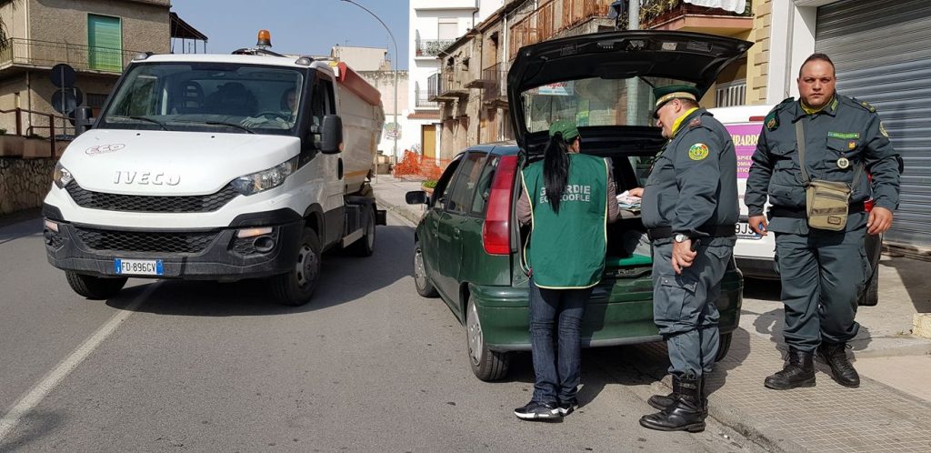 TERME VIGLIATORE – Il primo maggio sospesa la raccolta della plastica