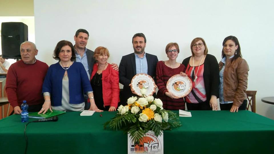 CAROLA AUGELLO & LA SCUOLA – Protagonisti a Brolo della Giornata mondiale del libro e del diritto d’autore