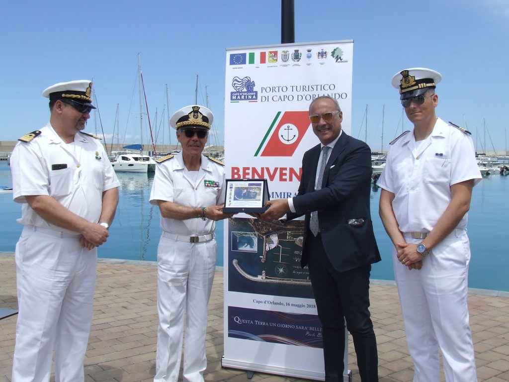 CAPO D’ORLANDO – Il Contrammiraglio Martinez in visita a Capo d’Orlando Marina